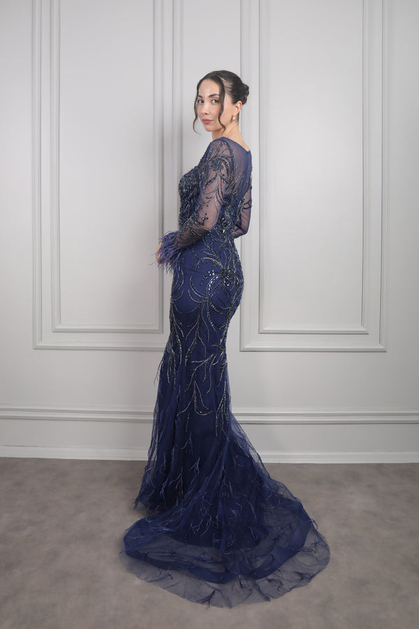 Derin Dekolteli Kolları Transparan Tüy Detaylı Boncuk İşlemeli Büyük Beden Tasarım Abiye Lacivert