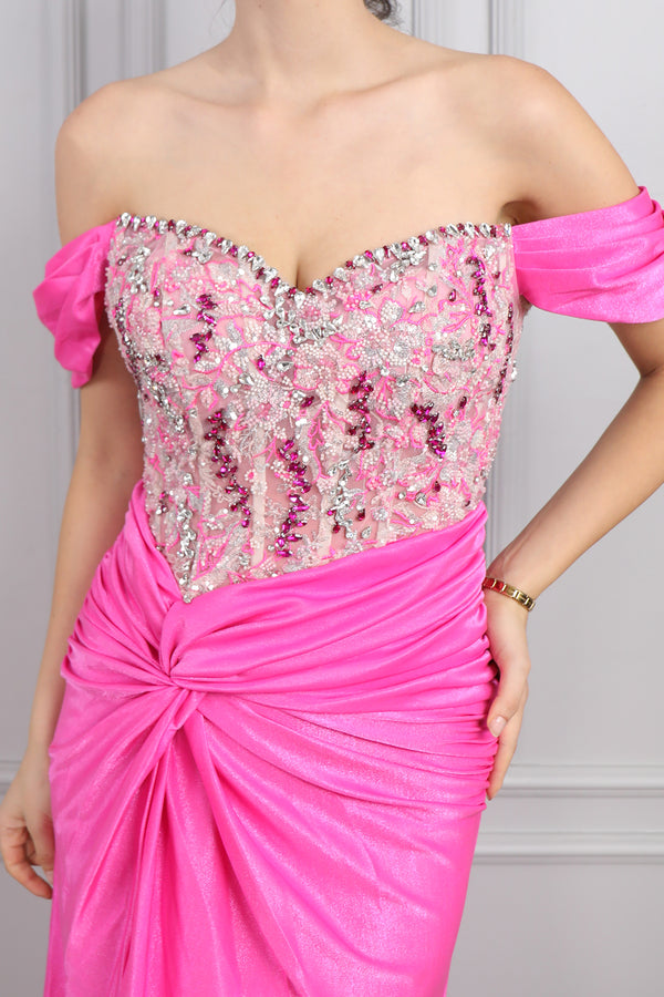 Kayık Yaka Boncuk İşlemeli Beli Düğüm Detaylı Tasarım Abiye Fuşya