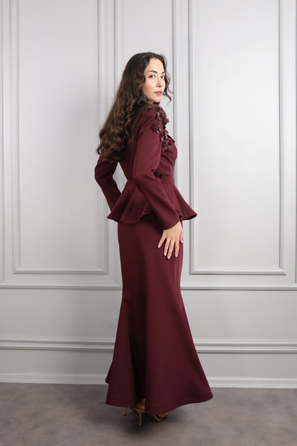 Omuzu Çiçek Detaylı Beli Kuşaklı Etek Takım Bordo