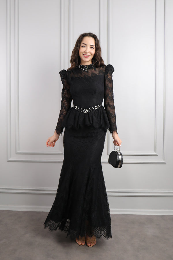 Hakim Yaka Boncuk İşlemeli Çanta Aksesuar Detaylı Dantelli Etek Takım Siyah