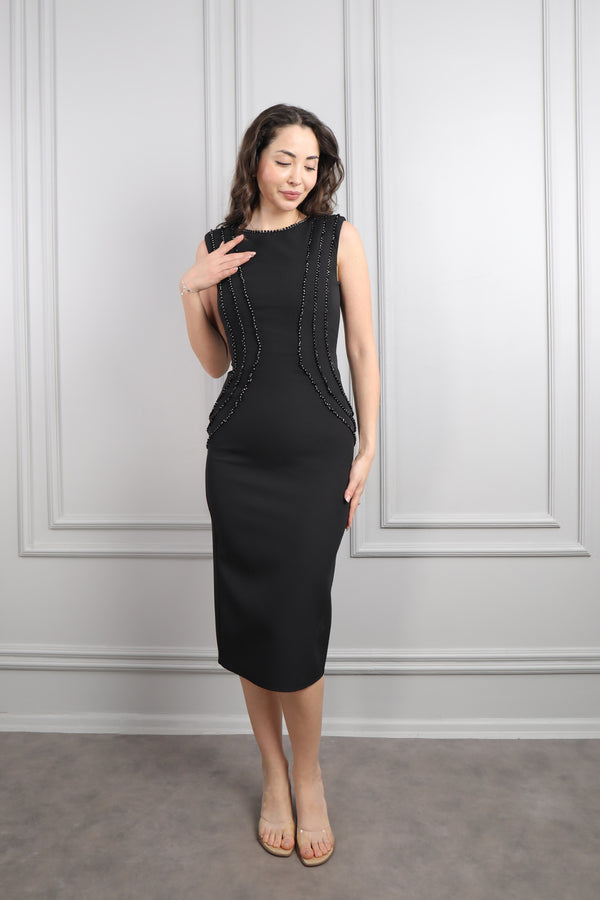 Geniş Yaka Boncuk İşlemeli Midi Boy Elbise Siyah