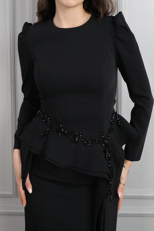 Oval Yaka Boncuk İşlemeli Pelerin Detaylı Etek Takım Siyah