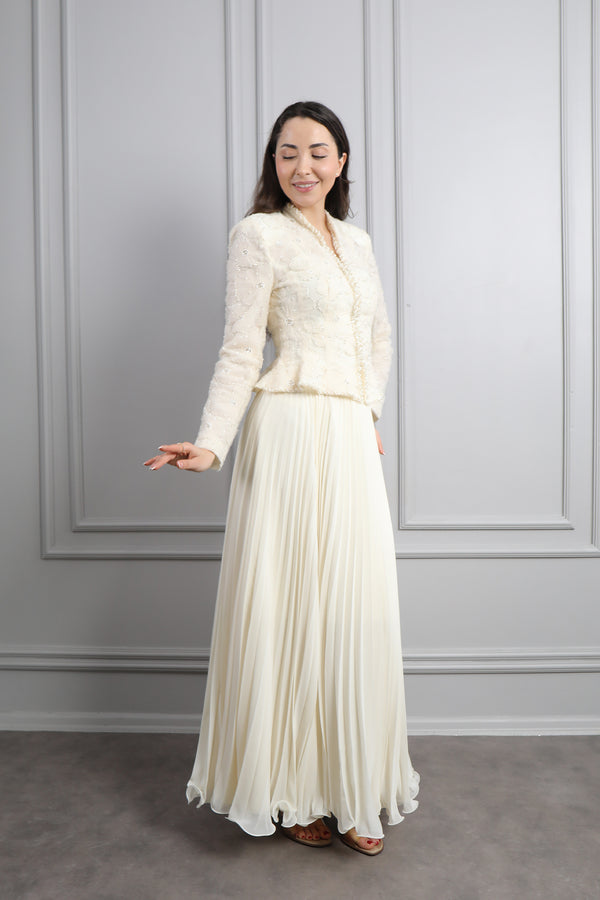 Ceketi Boncuk İşlemeli Çiçek Desenli Pileli Etek Takım Ekru