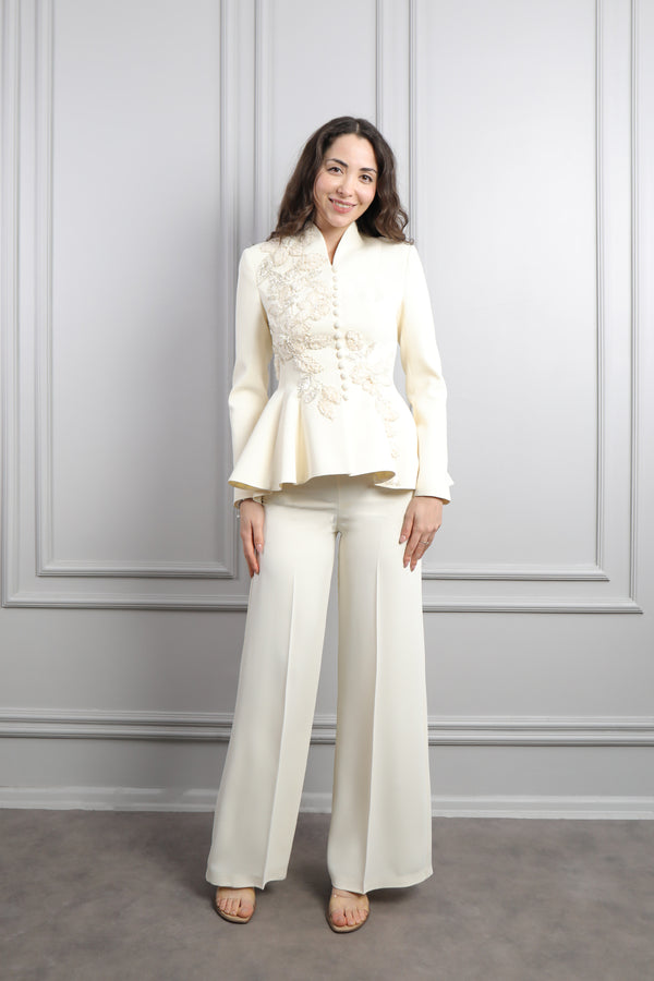 Ceketi Düğme Detaylı Çiçek İşlemeli Pantolon Takım Ekru