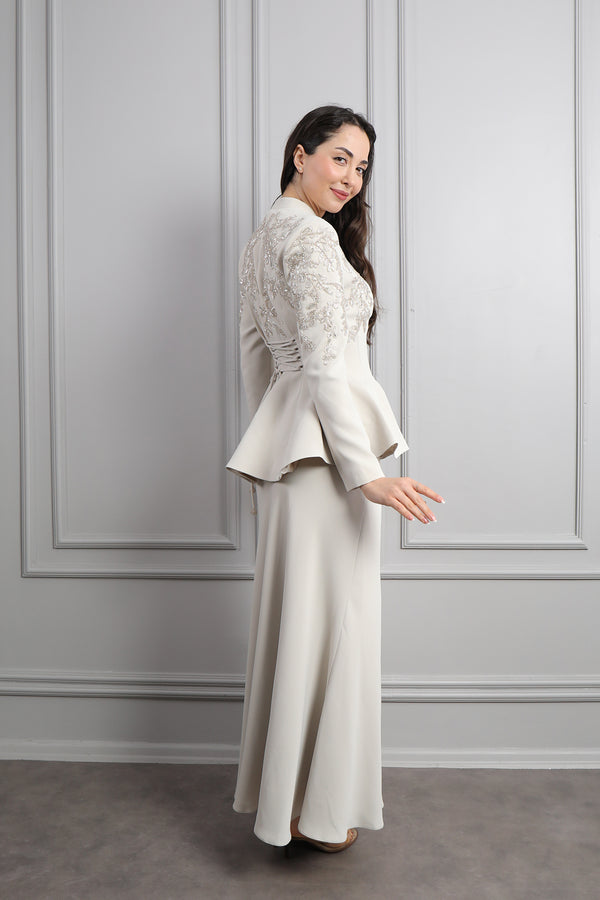 Ceketi Boncuk İşlemeli Saten Etek Takım Bej