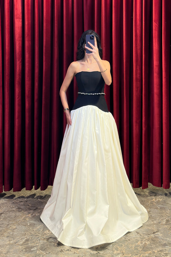 Straplez Kristal Taş İşlemeli Bolero Detaylı Kabarık Abiye Siyah-kemik