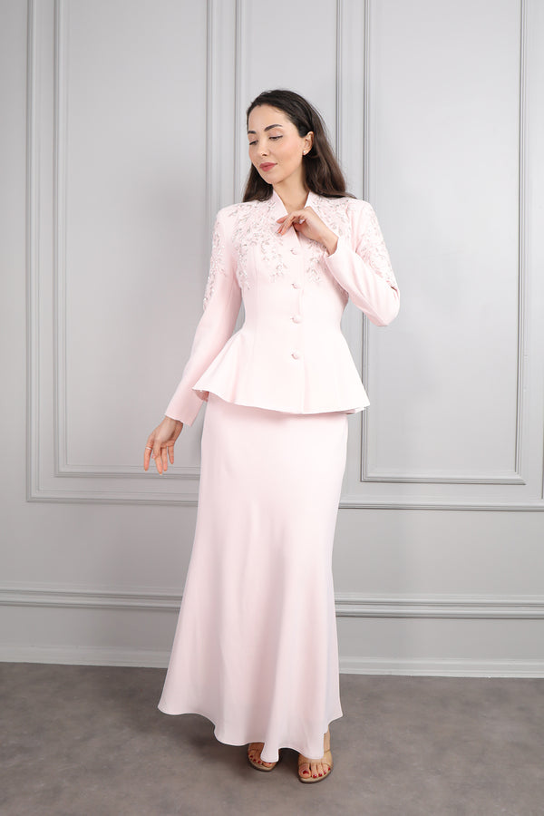 Ceketi Boncuk İşlemeli Saten Etek Takım Pudra