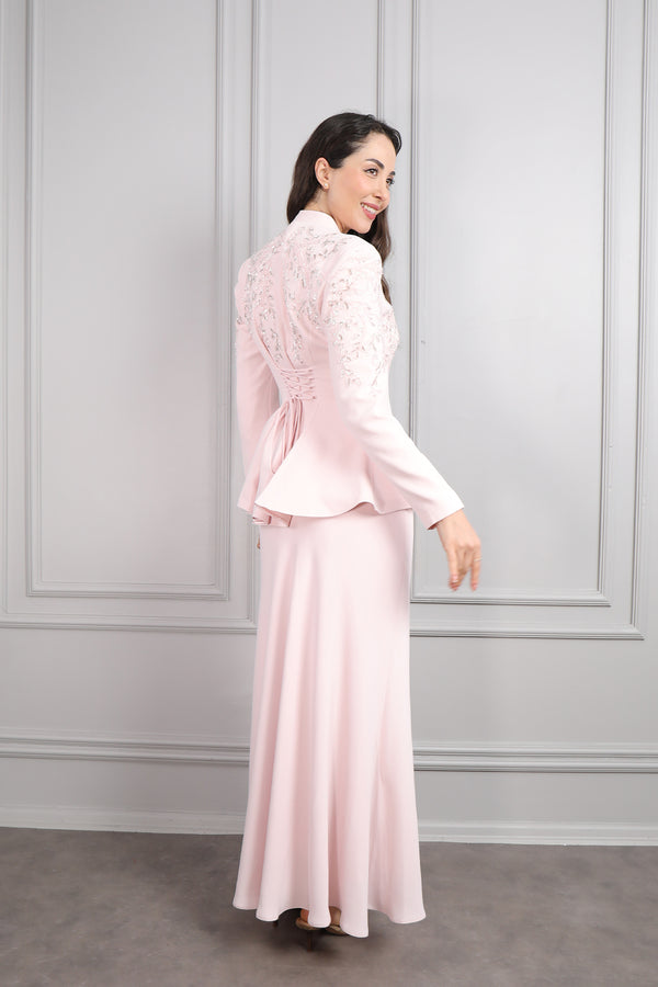 Ceketi Boncuk İşlemeli Saten Etek Takım Pudra