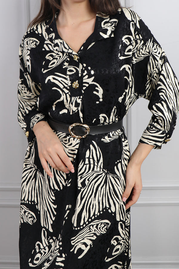 Önü Düğmeli Beli Kemerli Desenli Büyük Beden Elbise Siyah