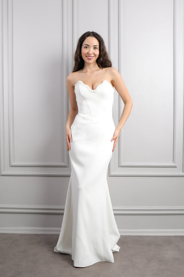 Straplez İnci İşlemeli Pelerin Detaylı Abiye Krem