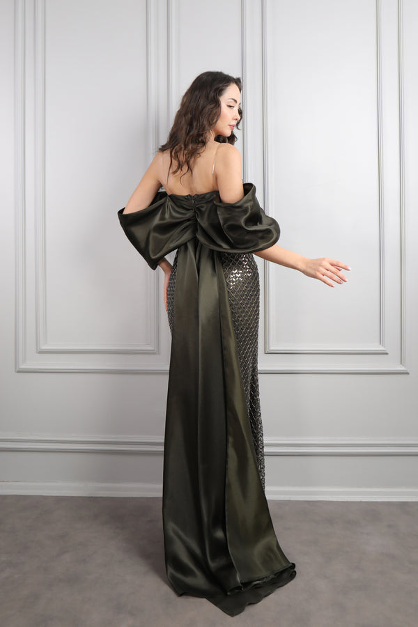 Straplez Boncuk İşlemeli Pelerin Detaylı Abiye Haki