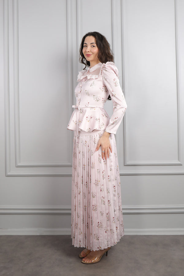 Yakası Transparan Beli Fiyonk Detaylı Desenli Saten Pileli Etek Takım Pudra