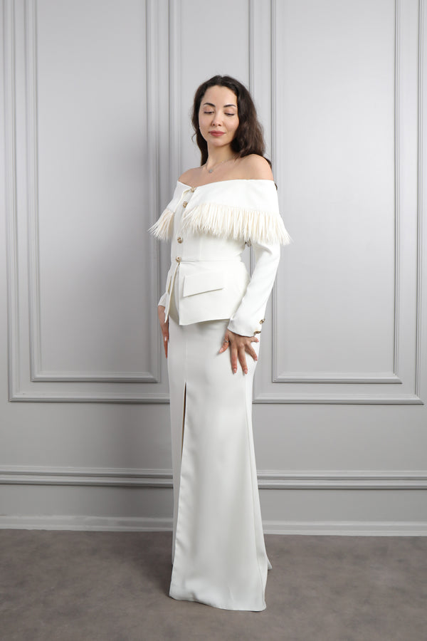 Kayık Yaka Önü Düğme Detaylı Yırtmaçlı Abiye Ekru