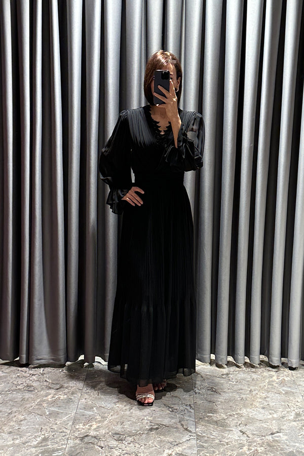 Yakası Yaprak Detaylı Şifon Büyük Beden Elbise Siyah
