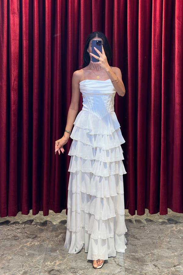 Kalp Yaka Drape Detaylı Eteği Hareketli Abiye Ekru