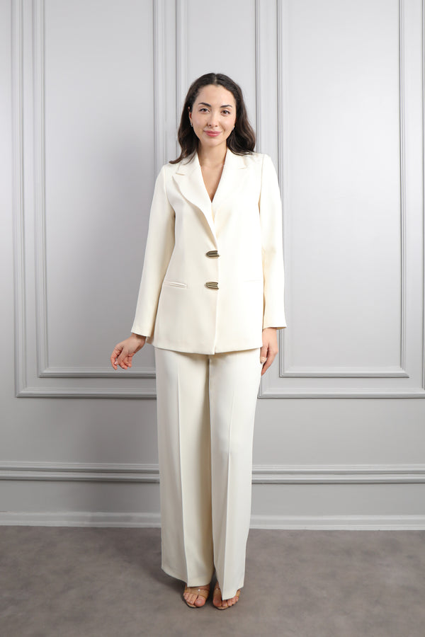 Önü Gold Düğmeli Sırtı Transapran Detaylı Pantolon Takım Ekru