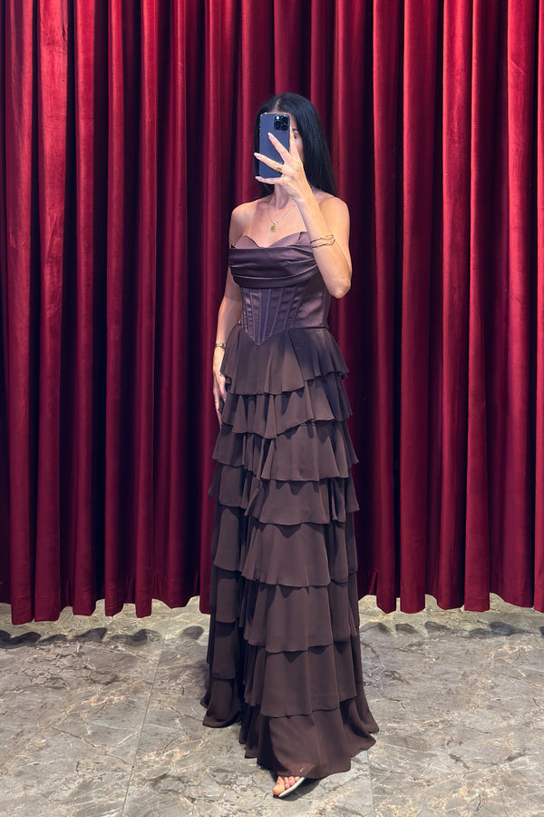 Kalp Yaka Drape Detaylı Eteği Hareketli Abiye Kahve