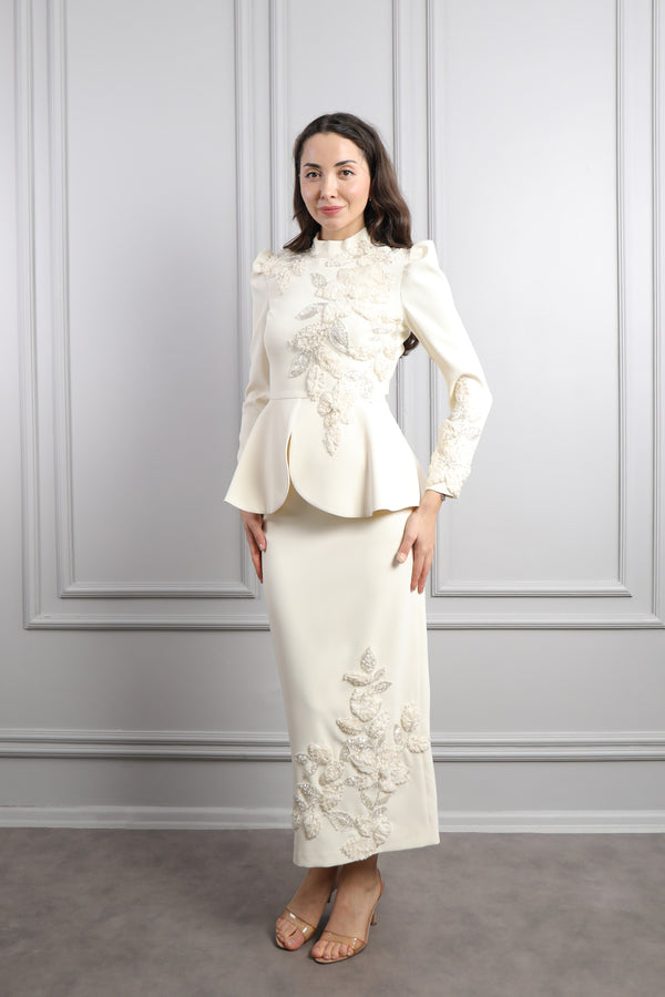 Hakim Yaka Çiçek Desenli Etek Takım Ekru