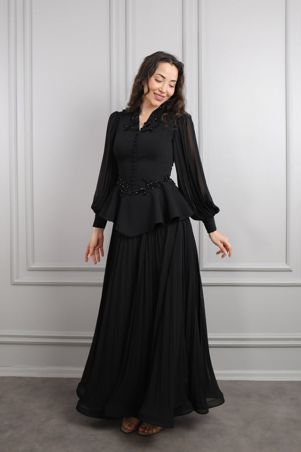 Önü Düğmeli Boncuk İşlemeli Pileli Etek Takım Siyah