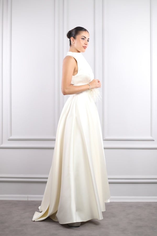 Hakim Yaka Beli Çiçek Detaylı Sırtı Dekolteli Abiye Ekru