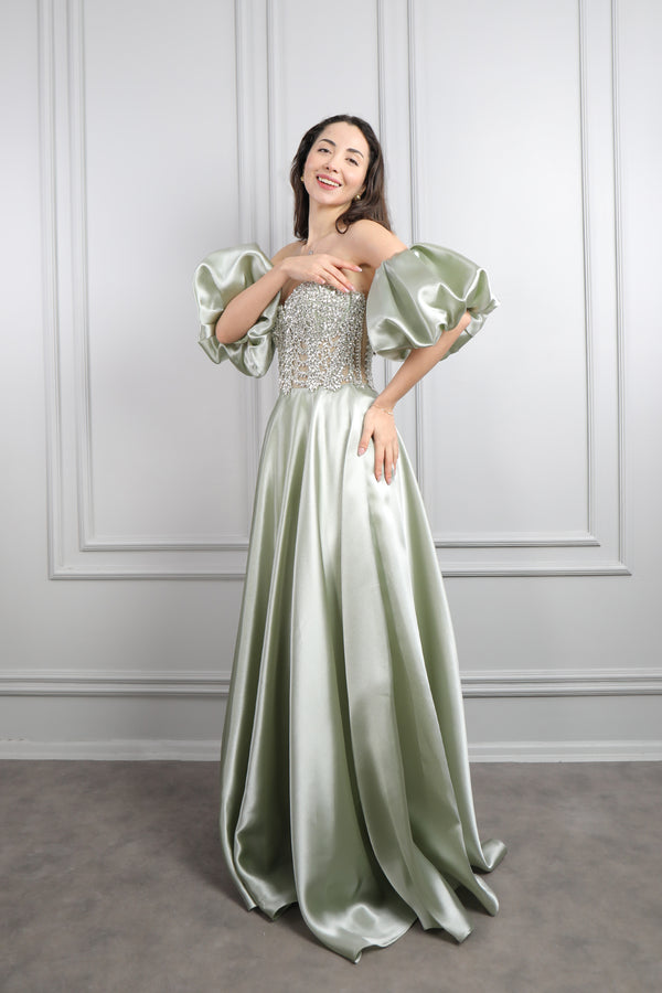 Straplez Taş Detaylı Kolları Hareketli Saten Abiye Çağla Yeşili