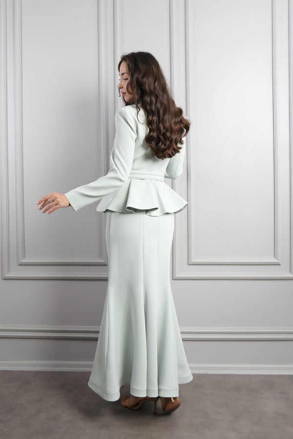 Asimetrik Yaka Beli Kemerli Taş Detaylı Etek Takım Mint