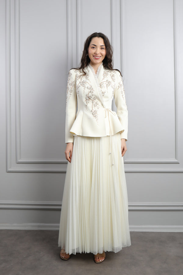 Ceketi Boncuk İşlemeli Belden Bağlamalı Pileli Etek Takım Ekru