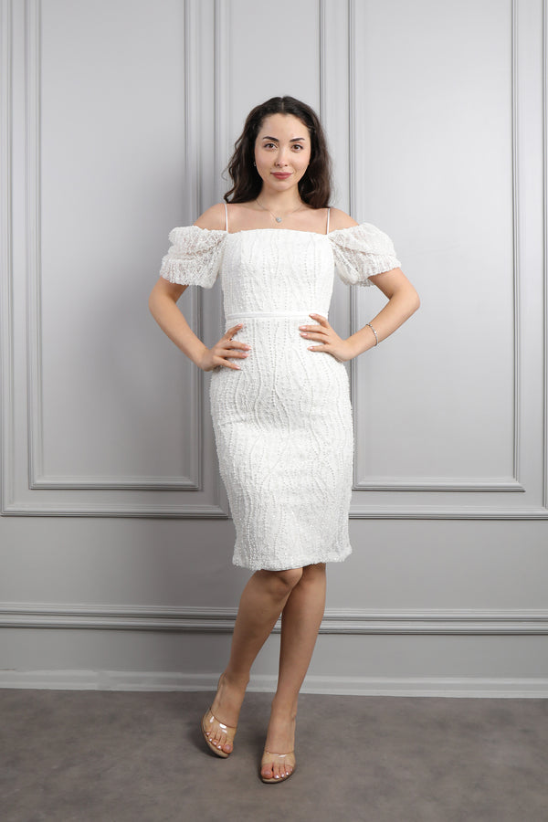 Kayık Yaka İnce Askılı Boncuk İşlemeli Kısa Abiye Ekru