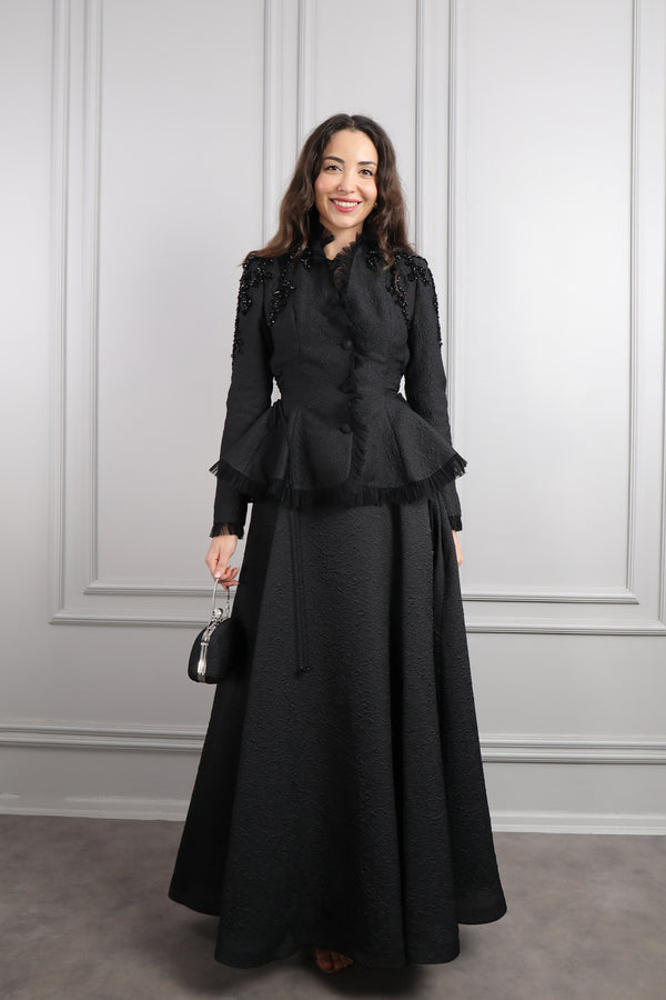 Ceketi Fırfırlı Boncuk İşlemeli Çanta Aksesuar Detaylı Etek Takım Siyah