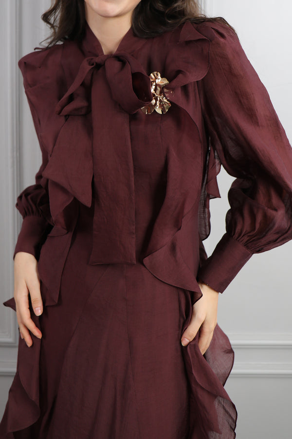 Yakası Bağlmalı Broş Detaylı Fırfırlı Elbise Bordo