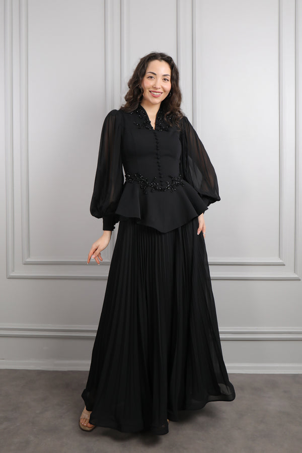 Önü Düğmeli Boncuk İşlemeli Pileli Etek Takım Siyah