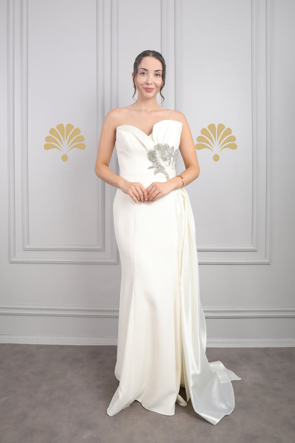 Drapeli Boncuk İşlemeli Kuyruklu Büyük Beden Abiye Kemik