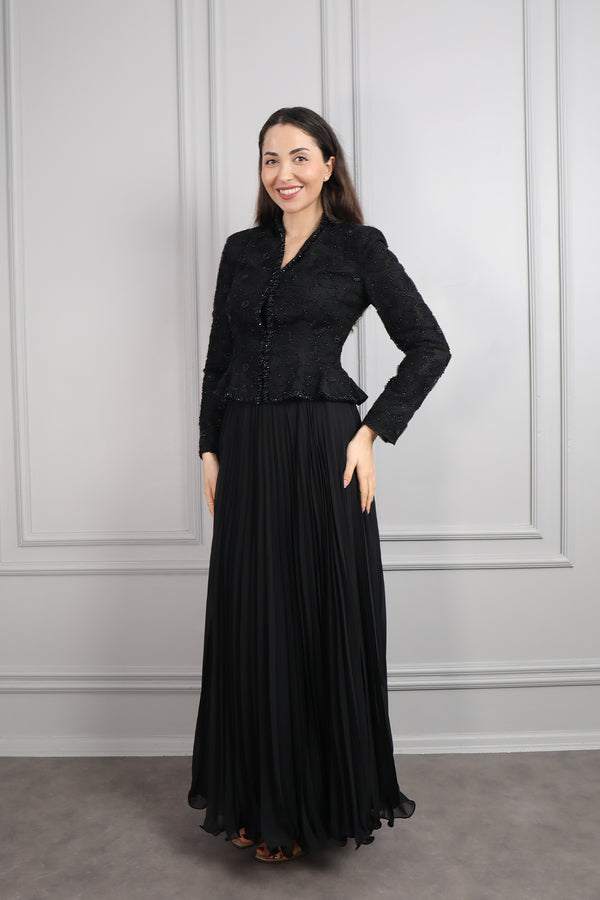 Ceketi Boncuk İşlemeli Çiçek Desenli Pileli Etek Takım Siyah