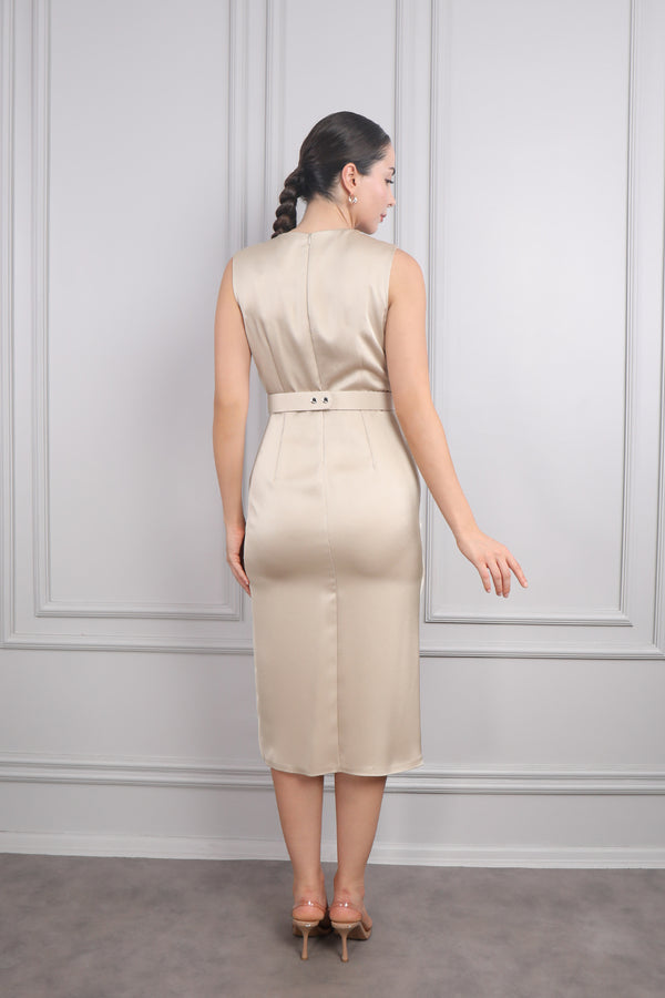 V Yaka Beli Kemerli Midi Boy Saten Elbise Gold