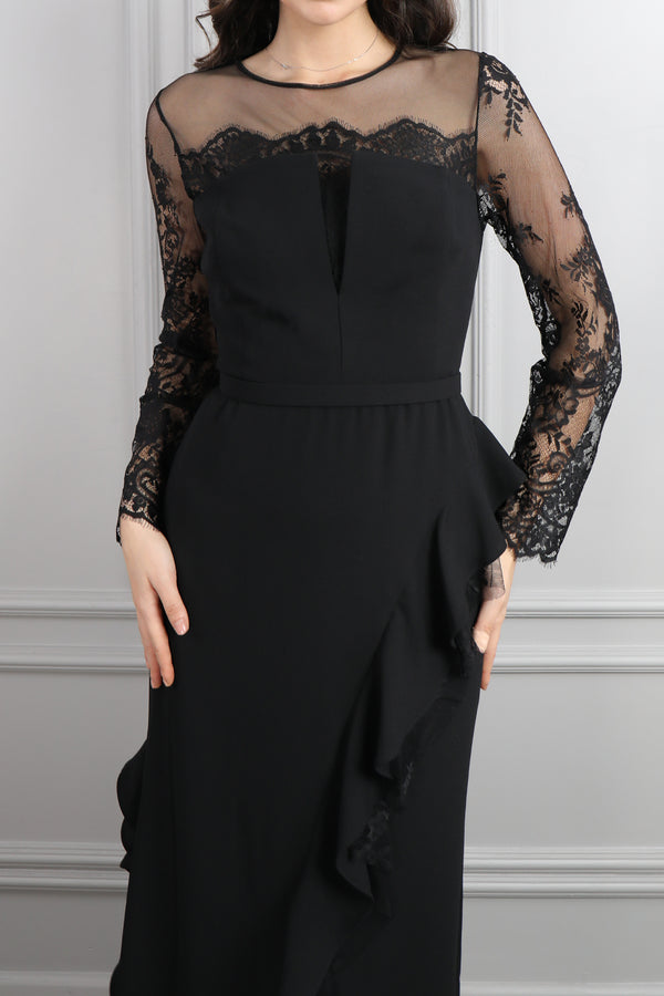 Kolları Transparan Dantel Detaylı ve Volanlı Büyük Beden Elbise Siyah