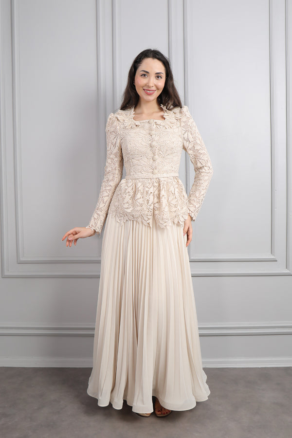 Kare Yaka Ceketi Düğmeli Kemer Detaylı Pileli Elbise Takım Bej