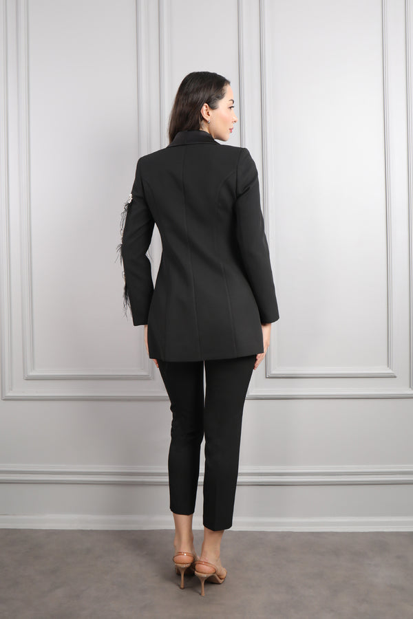 Ceketi Taş Detaylı Tüylü Pelerinli Büyük Beden Pantolon Takım Siyah