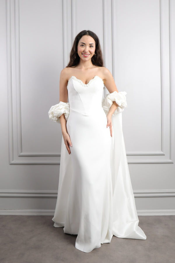 Straplez İnci İşlemeli Pelerin Detaylı Abiye Krem