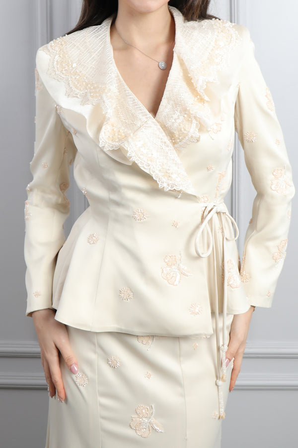 Bebe Yaka Beli Bağlamalı Boncuk İşlemeli Etek Takım Ekru