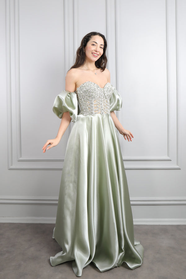 Straplez Taş Detaylı Kolları Hareketli Saten Abiye Çağla Yeşili