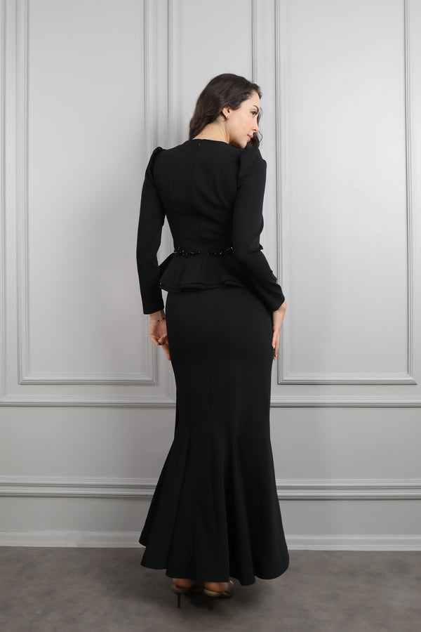 Oval Yaka Boncuk İşlemeli Pelerin Detaylı Etek Takım Siyah