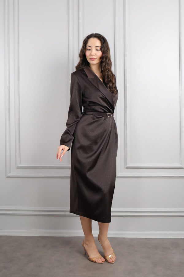 V Yaka Beli Kemerli Büyük Beden Midi Boy Saten Elbise Kahve