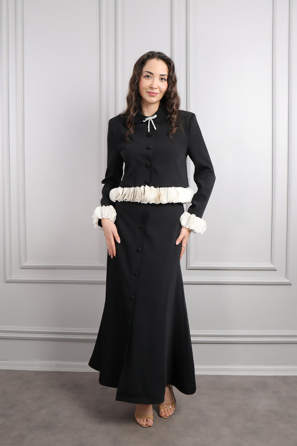 Yakası Fiyonk Detaylı Önü Düğmeli Etek Takım Siyah