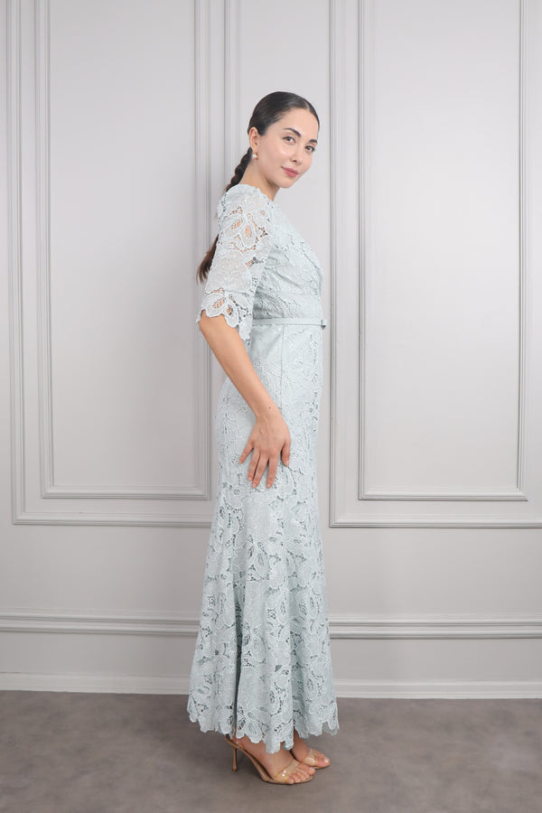 Oval Yaka Beli Kemerli Dantelli Elbise Mint
