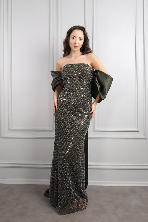 Straplez Boncuk İşlemeli Pelerin Detaylı Abiye Haki