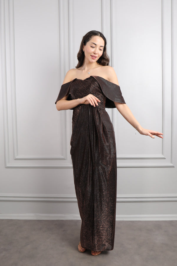 Hayık Yaka Önü Drapeli Yırtmaçlı Parlak Kumaş Abiye Bakır