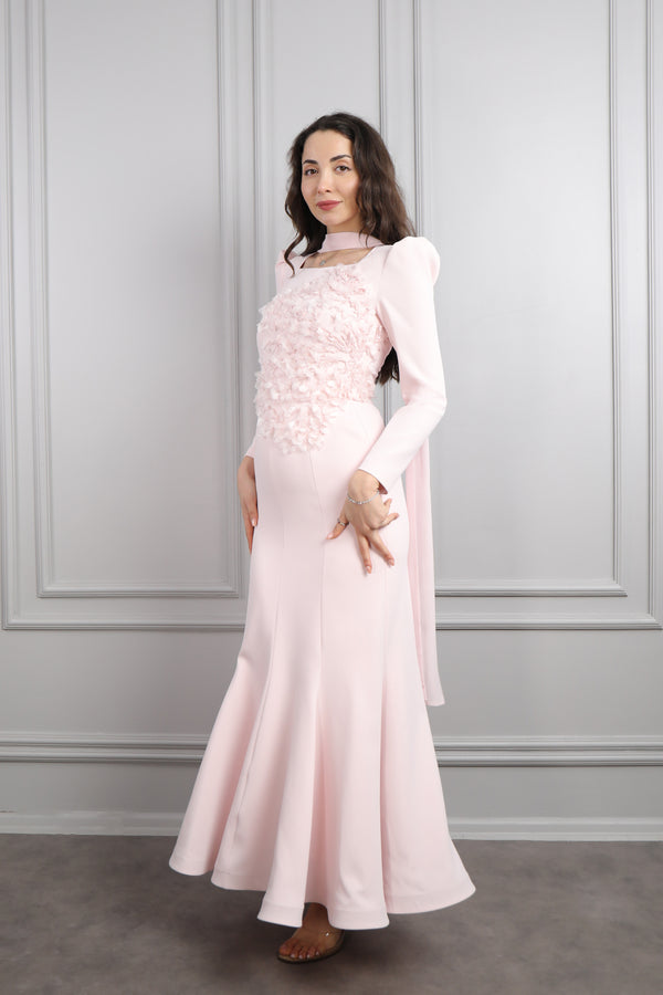 Kare Yaka Çiçekli Fular Detaylı Elbise Pudra