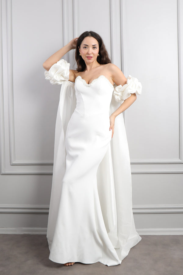 Straplez İnci İşlemeli Pelerin Detaylı Abiye Krem