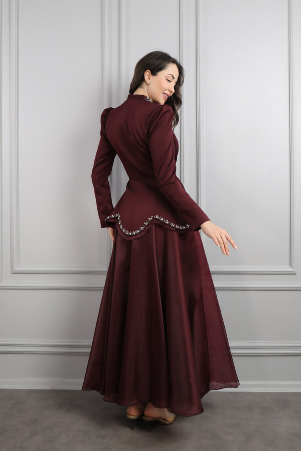 Ceketi Taş İşlemeli Beli Kuşaklı Saten Etek Takım Vişne