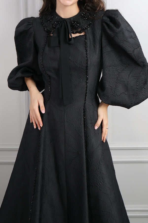 Yakası Boncuk İşlemeli Balon Kol Elbise Siyah